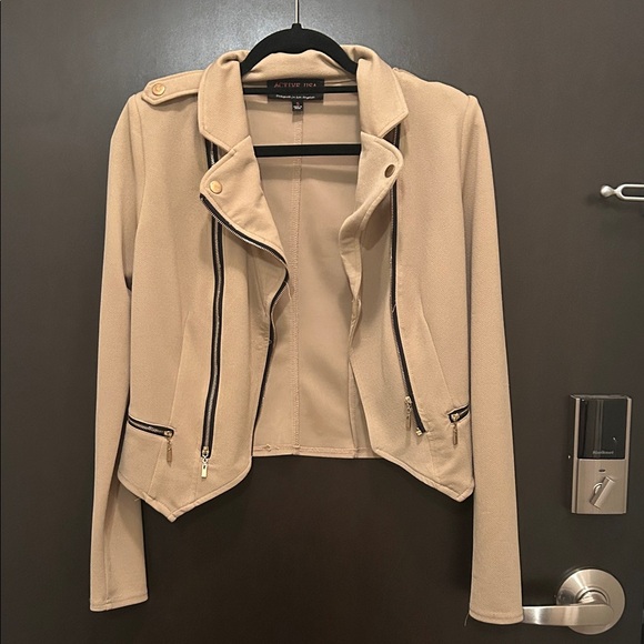 Active USA Beige Women's Jacket - Picture 1 of 3